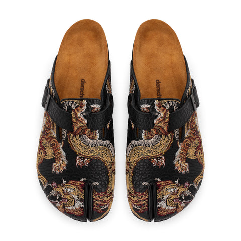"thangka" tabi clogs black