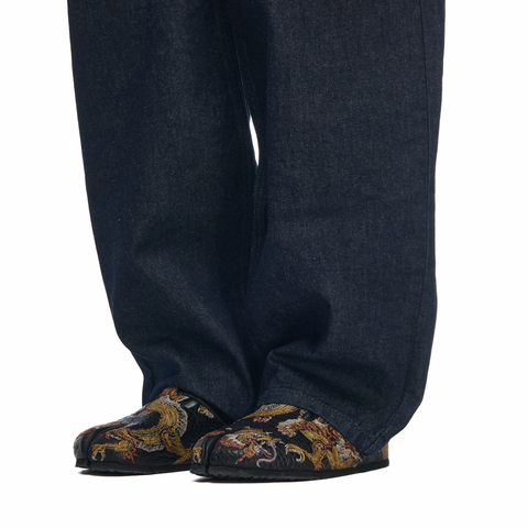 "thangka" tabi clogs black